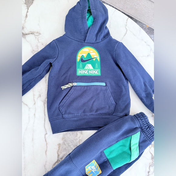 Navy and Green Nike Hoodie and Jogger Set - Picture 2 of 9